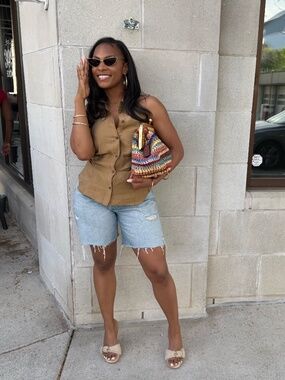 Meet your Posher, Nadia